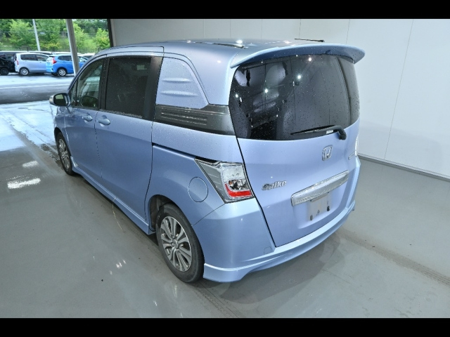 HONDA FREED 2012
