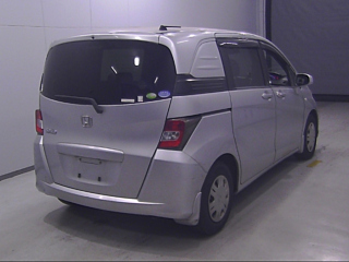 HONDA FREED 2010
