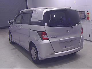 HONDA FREED 2010