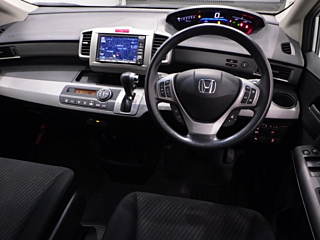 HONDA FREED 2011