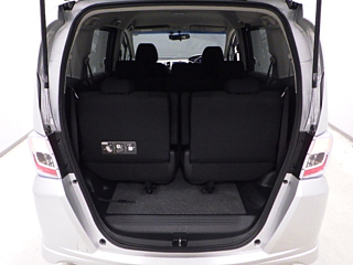 HONDA FREED 2011
