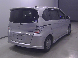HONDA FREED 2011