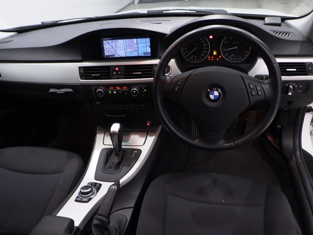 BMW 3 SERIES 2010