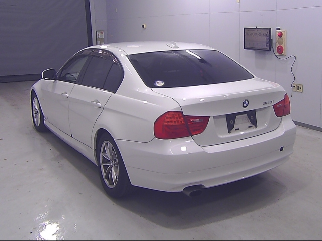BMW 3 SERIES 2010
