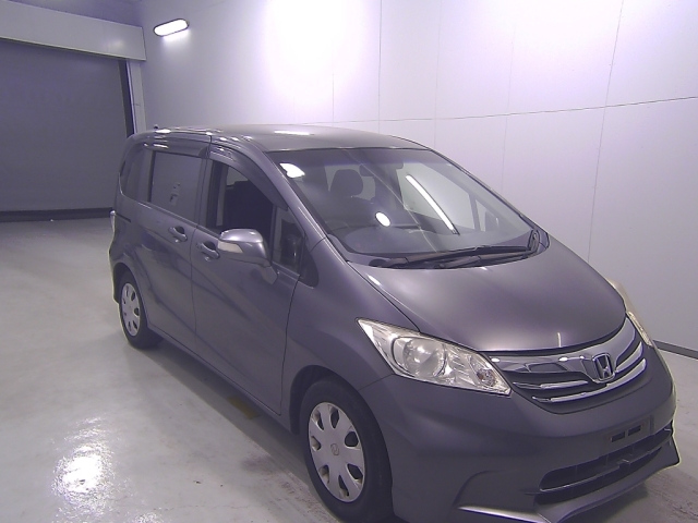 HONDA FREED 2013