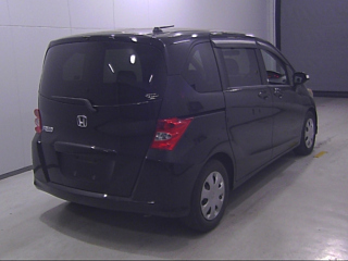 HONDA FREED 2010