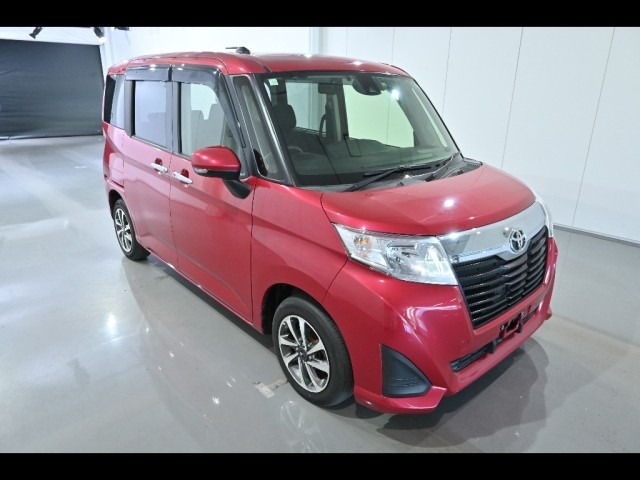 TOYOTA ROOMY 2016