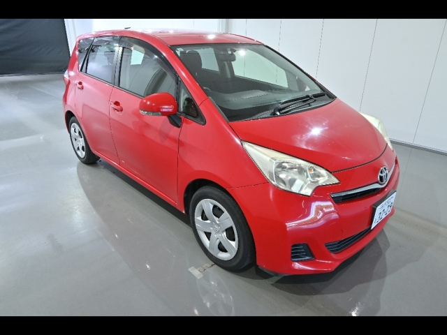 TOYOTA RACTIS 2013