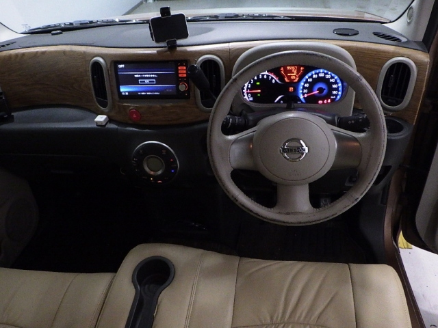 NISSAN CUBE 2012