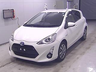 TOYOTA AQUA 2015