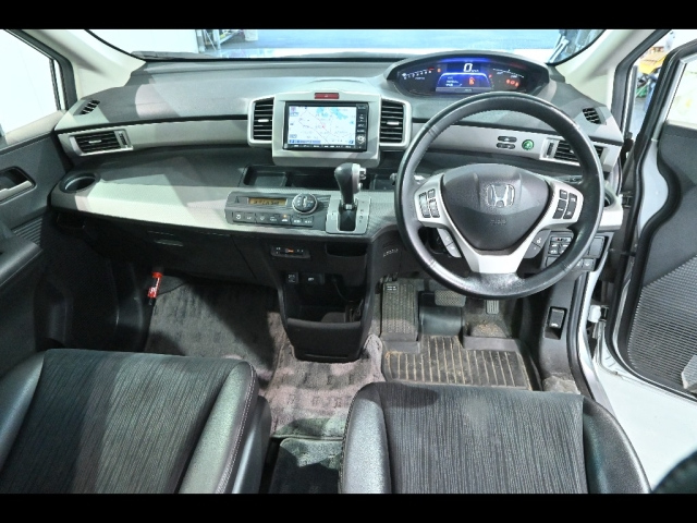 HONDA FREED 2012