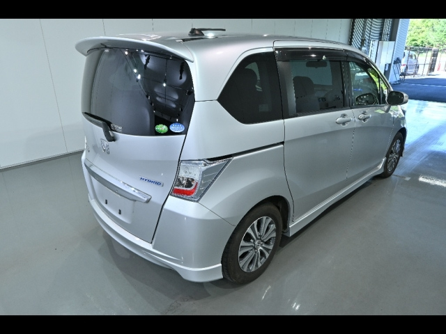 HONDA FREED 2012