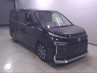 TOYOTA VOXY 2023
