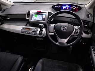 HONDA FREED 2012