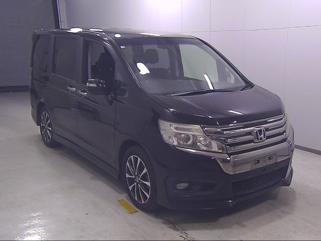 HONDA STEP WAGON 2014