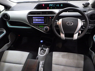 TOYOTA AQUA 2012