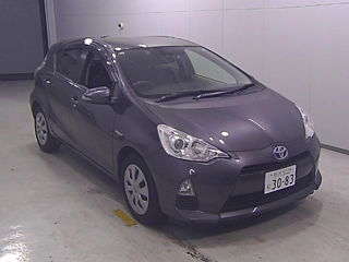 TOYOTA AQUA 2013
