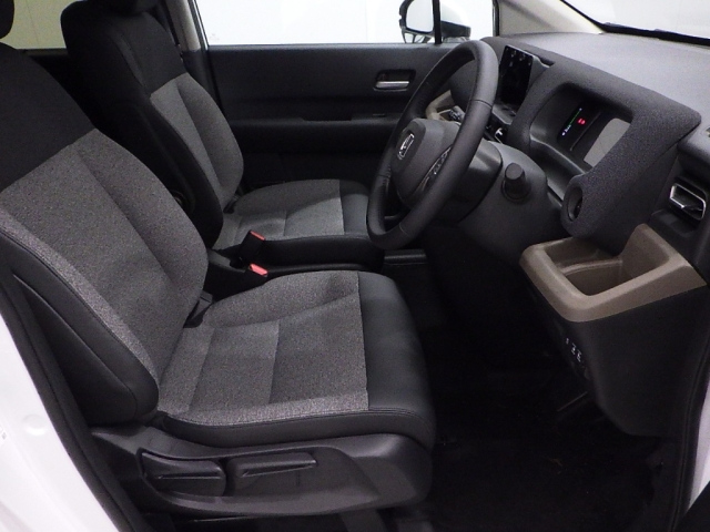 HONDA FREED 2025