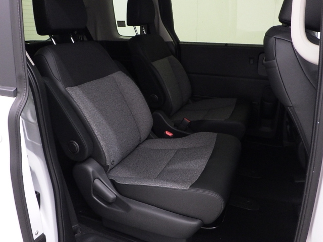 HONDA FREED 2025