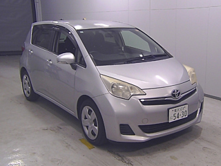 TOYOTA RACTIS 2013