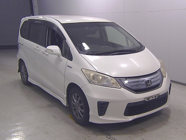 HONDA FREED 2013