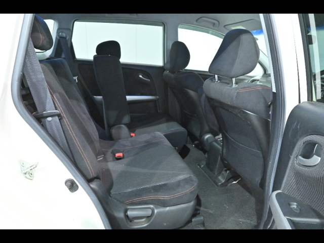 HONDA STREAM 2011
