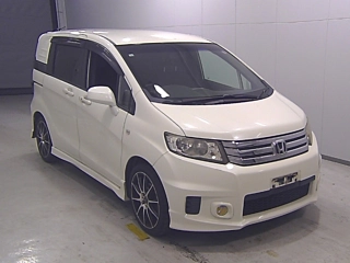 HONDA FREED 2010