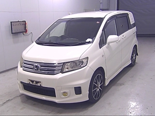 HONDA FREED 2010