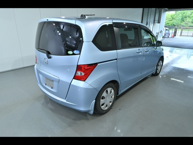 HONDA FREED 2009