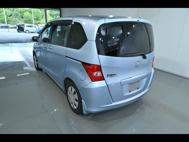 HONDA FREED 2009