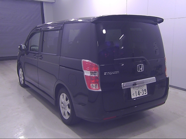 HONDA STEP WAGON 2011