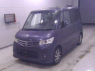 NISSAN ROOX 2010