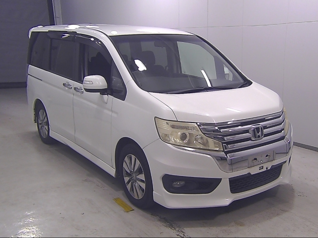 HONDA STEP WAGON 2012