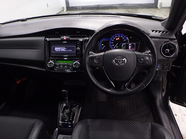 TOYOTA COROLLA FIELDER 2017