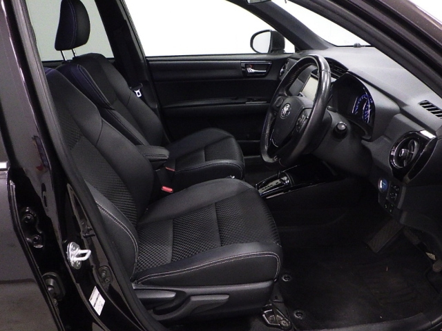 TOYOTA COROLLA FIELDER 2017