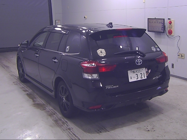 TOYOTA COROLLA FIELDER 2017