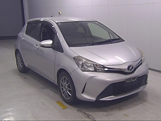 TOYOTA VITZ 2014