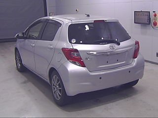 TOYOTA VITZ 2014