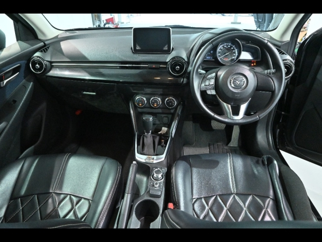 MAZDA DEMIO 2015