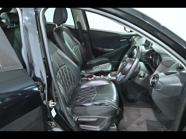 MAZDA DEMIO 2015