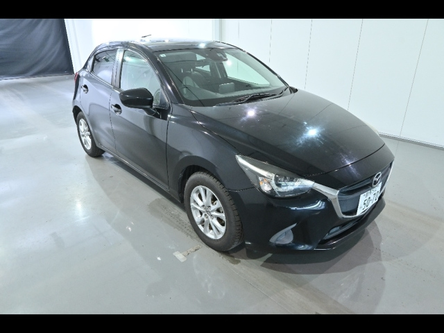 MAZDA DEMIO 2015