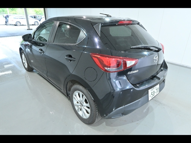 MAZDA DEMIO 2015