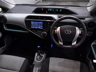 TOYOTA AQUA 2013