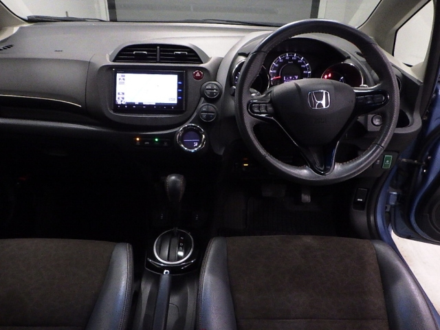 HONDA FIT SHUTTLE 2013