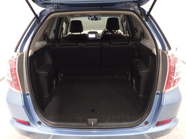 HONDA FIT SHUTTLE 2013