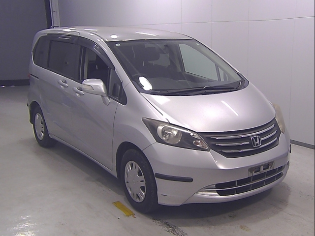 HONDA FREED 2008