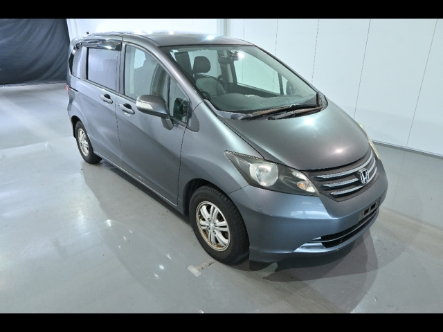 HONDA FREED 2010
