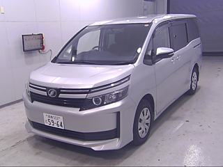 TOYOTA VOXY 2014