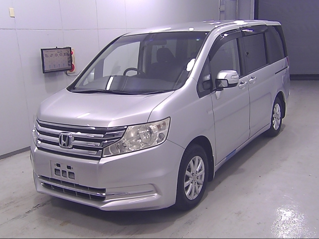HONDA STEP WAGON 2012