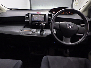 HONDA FREED 2010